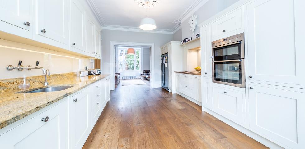 Stunning family home over 4 floors refurbished to a high standard. Hartham Road, Caledonian Road